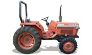 L2550 tractor